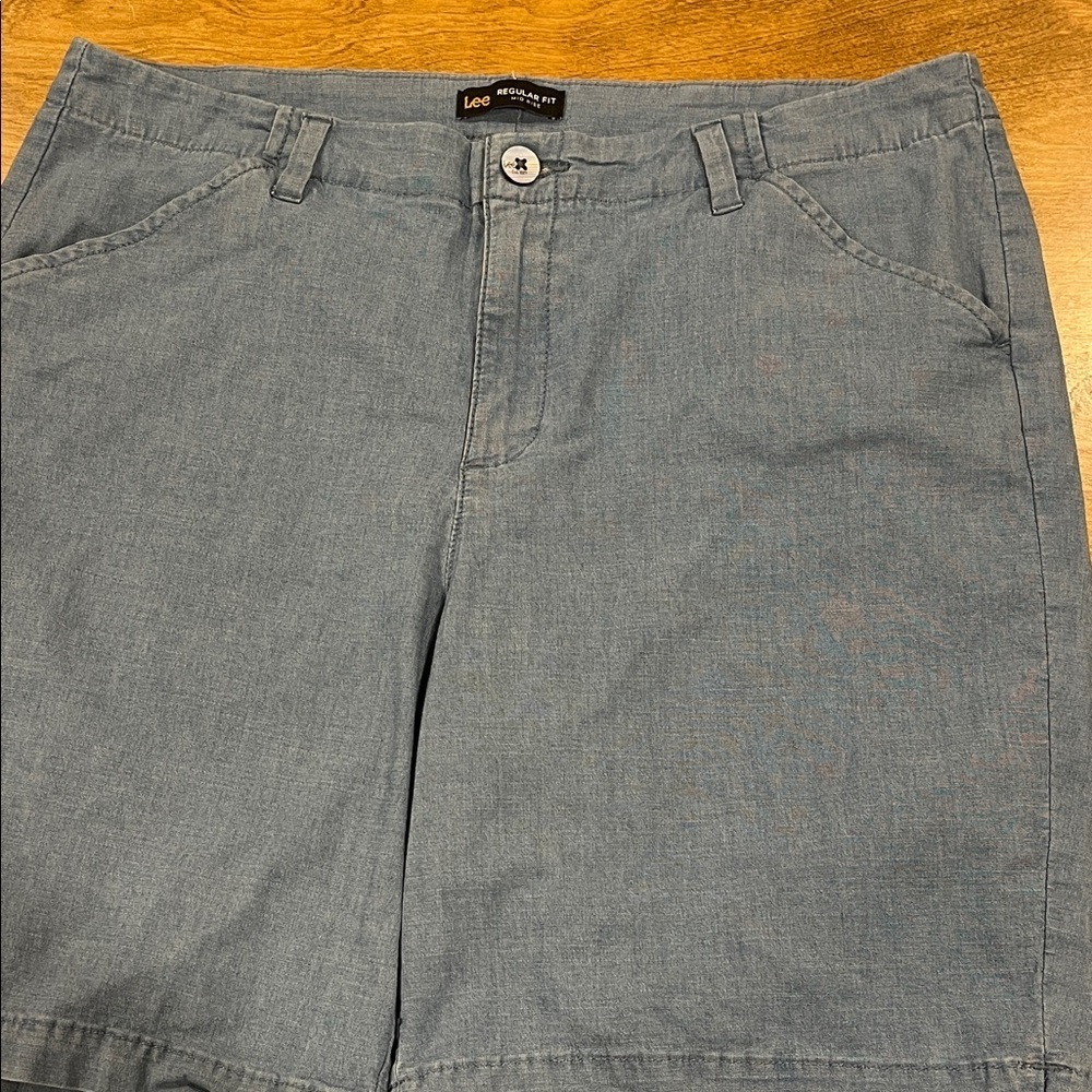 Lee Regular Fit Mid Rise Shorts